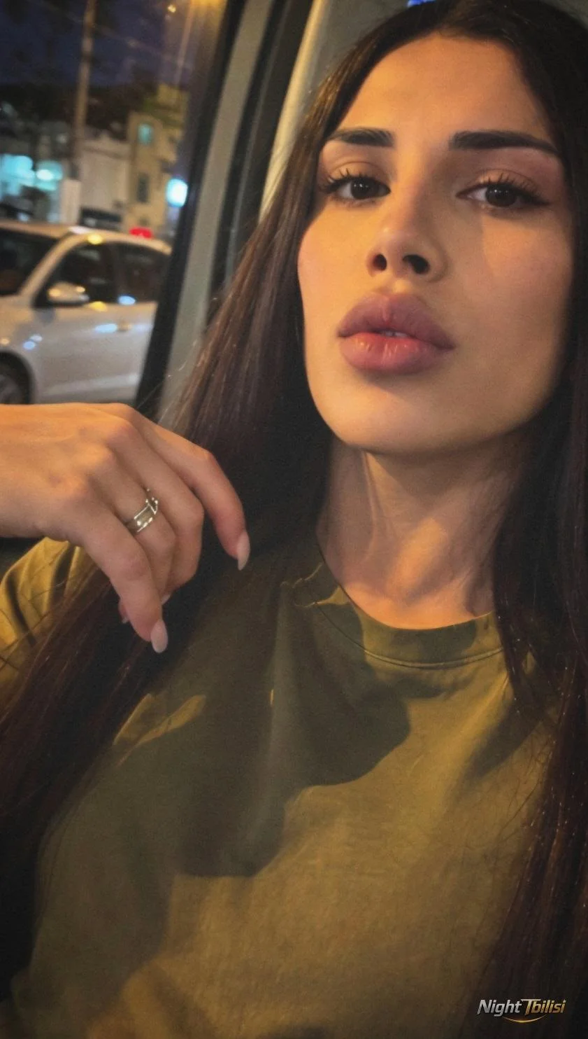 Adriana Mirelle 🇦🇲  6