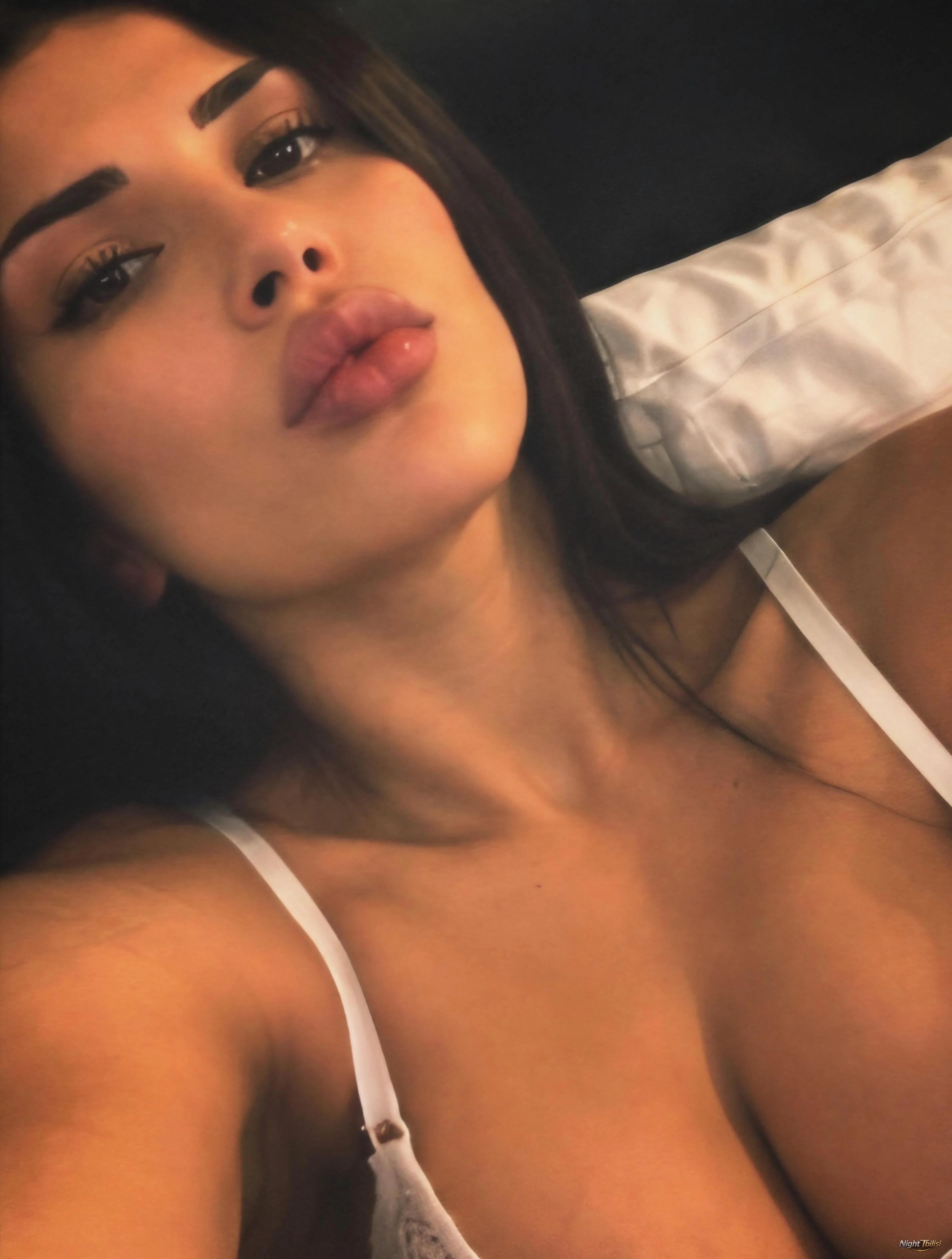 Adriana Mirelle 🇦🇲  7
