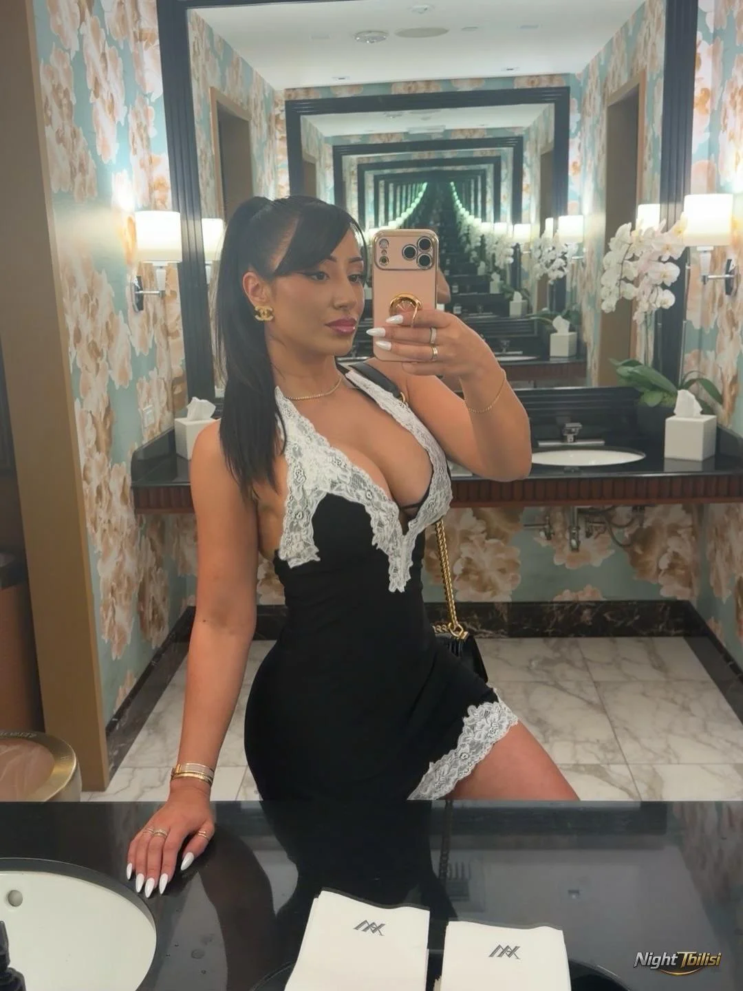 Sahra 8