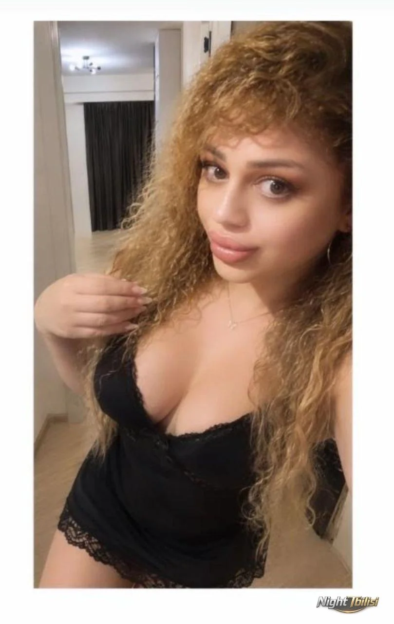 Jennifer is a sex symbol — escort Тбилиси