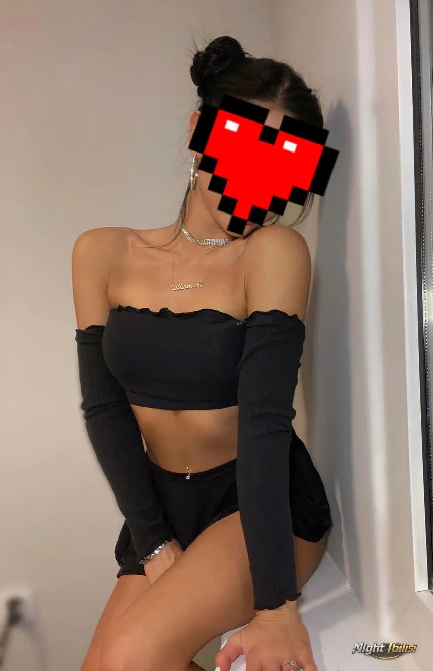 Mia 7